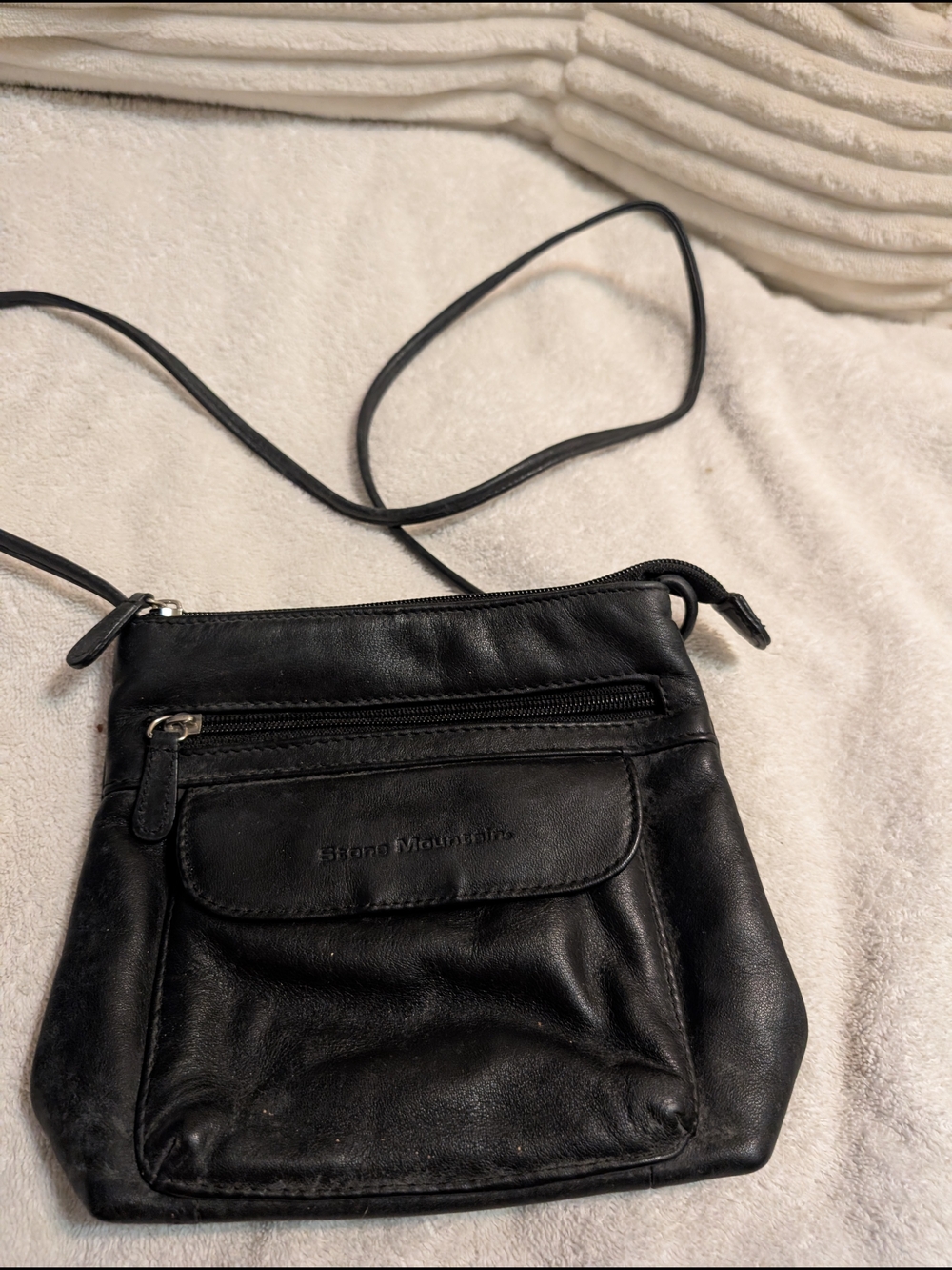 Stone Mountain Accessories Black Leather Compact Crossbody